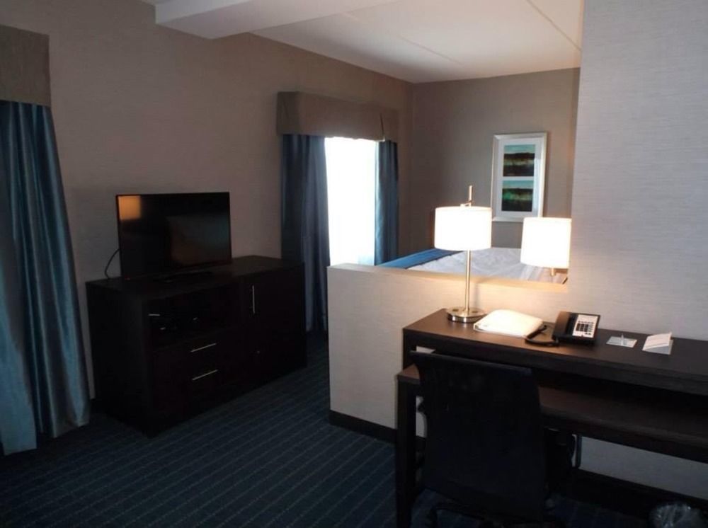 Holiday Inn Express & Suites Peekskill-Lower Hudson Valley By Ihg Екстер'єр фото