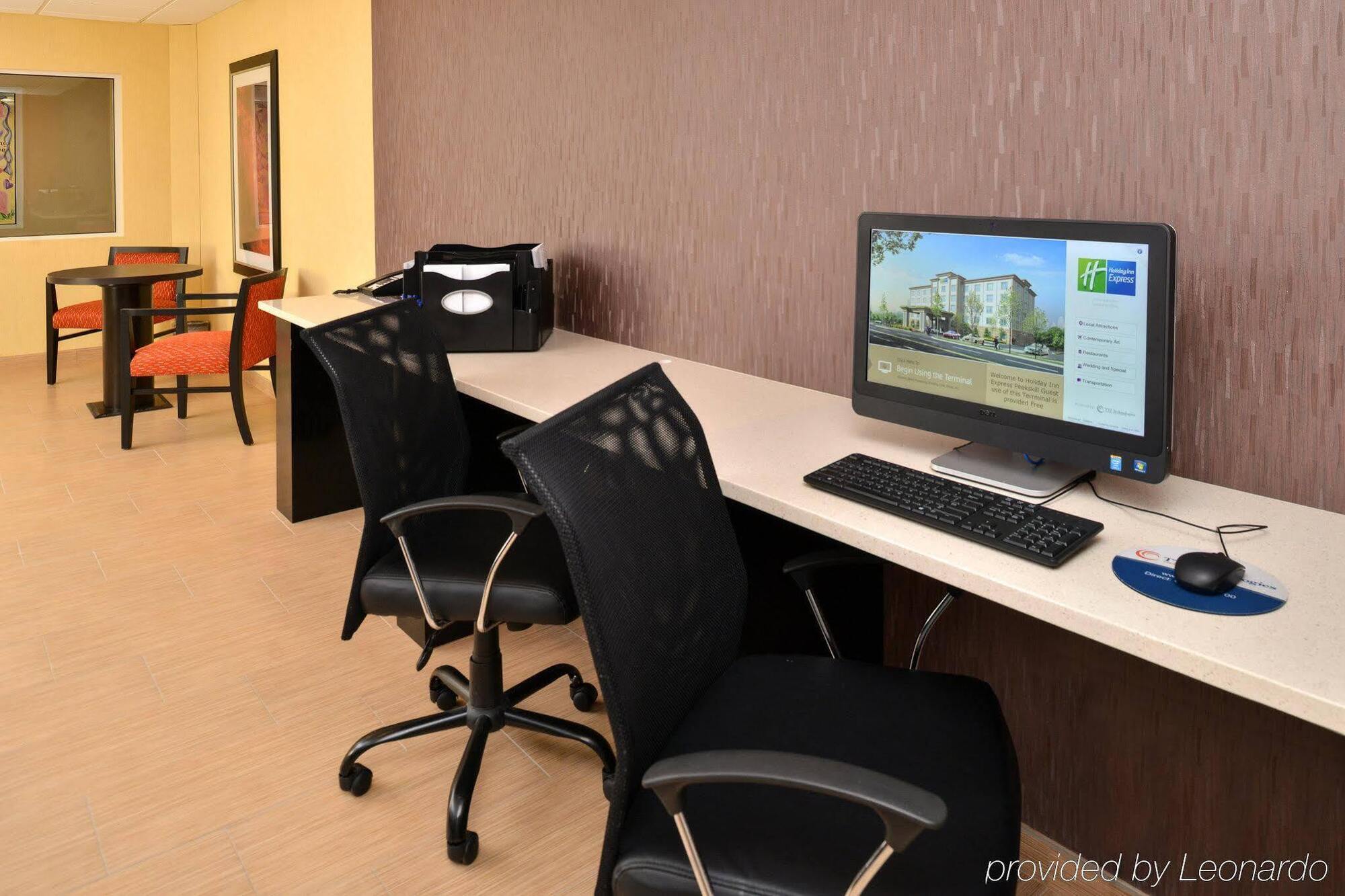 Holiday Inn Express & Suites Peekskill-Lower Hudson Valley By Ihg Екстер'єр фото