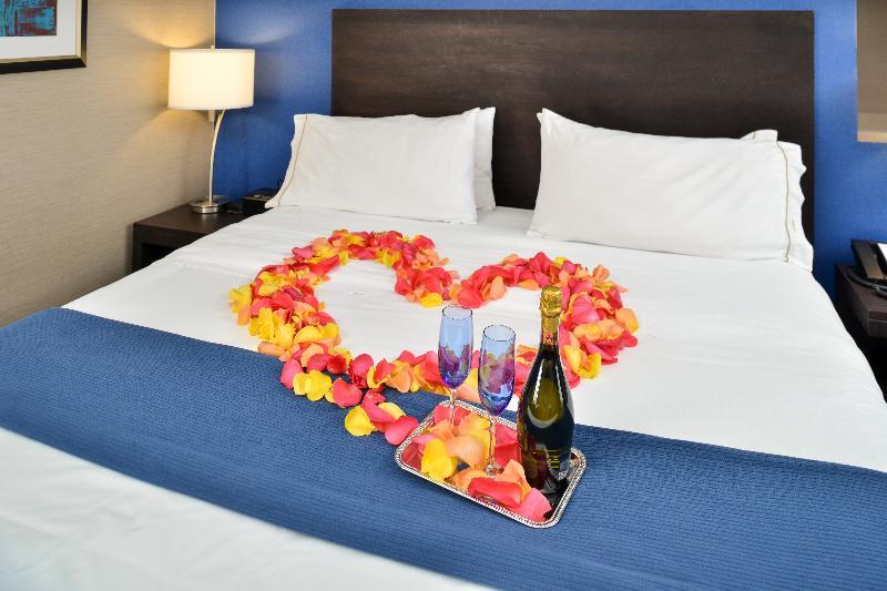 Holiday Inn Express & Suites Peekskill-Lower Hudson Valley By Ihg Екстер'єр фото